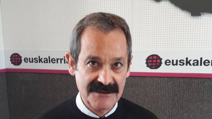 Xabier Santamaria: "Iruñean prentsa kioskoak desagertu dira"