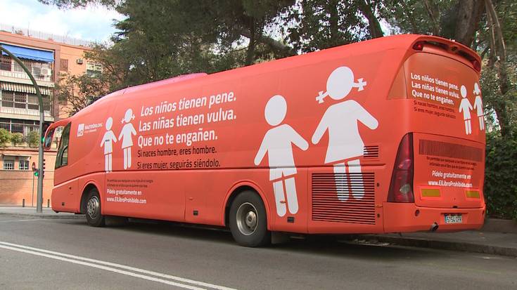 Gaur iritsiko da autobus transfoboa Iruñera