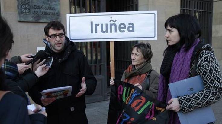 Hiri buruzagiko sarreretako paneletan Iruña jarriko duela hitz eman du foru Gobernuak