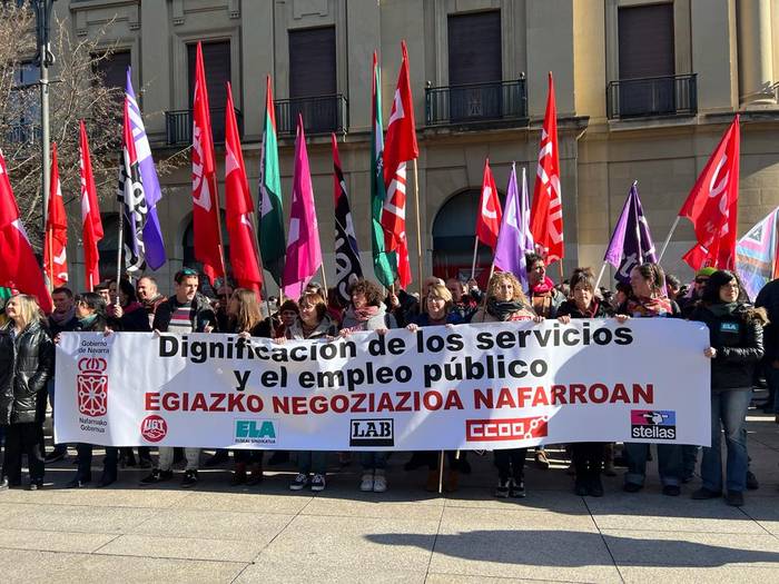Langile publikoen baldintzak "nolabait" hobetuko dituzte ostegunean