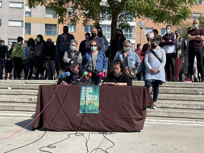 Polizia operazioa salatzeko manifestazioa eginen dute larunbatean, Arrotxapean
