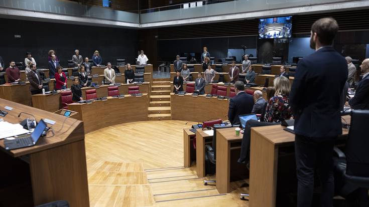 Energiaren garestitzeari aurre egiteko enpresentzako laguntzak onartu ditu parlamentuak
