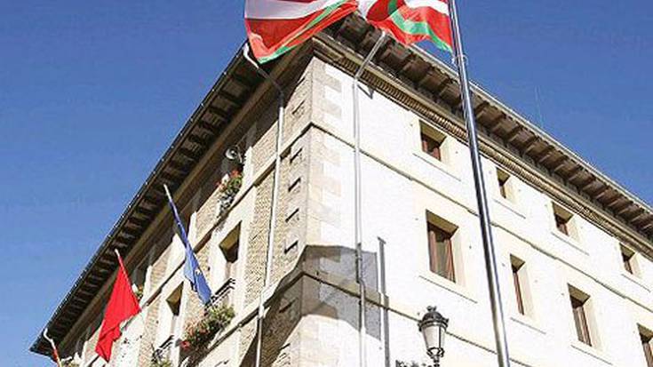 Sinboloen Legea bertan behera uzteko adierazpena, eztabaidagai