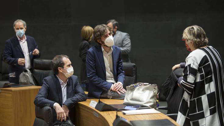 Parlamentuko bozeramaileek AstraZenecaren txertoarekiko "konfidantza" eskatu dute