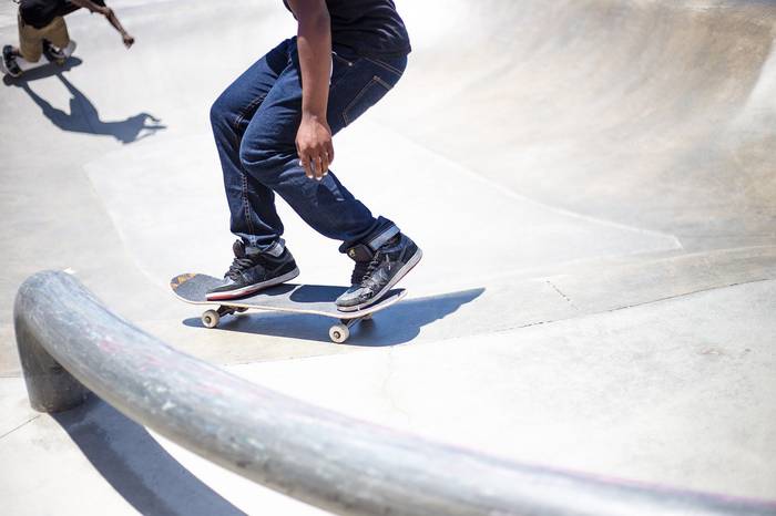 Iruñeko Udalak udaberrian hasiko ditu Antoniuttiko skatepark-pistak berritzeko lanak