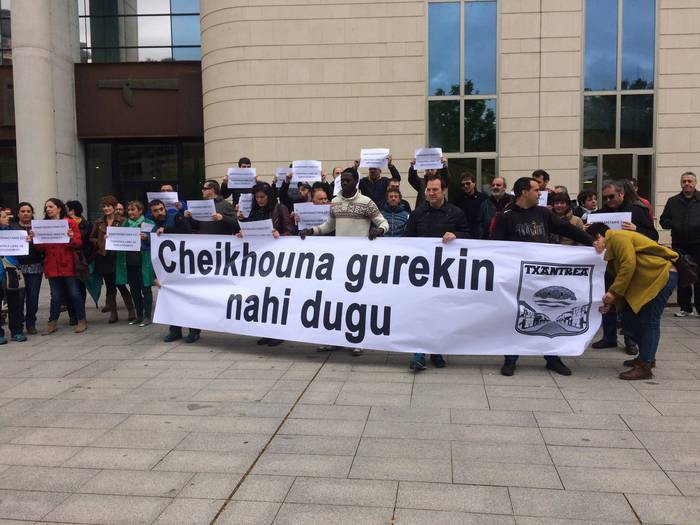 Cheikhouna Txantrean gelditzeko eskatu dute auzitegi aurrean haren epaiketaren egunean