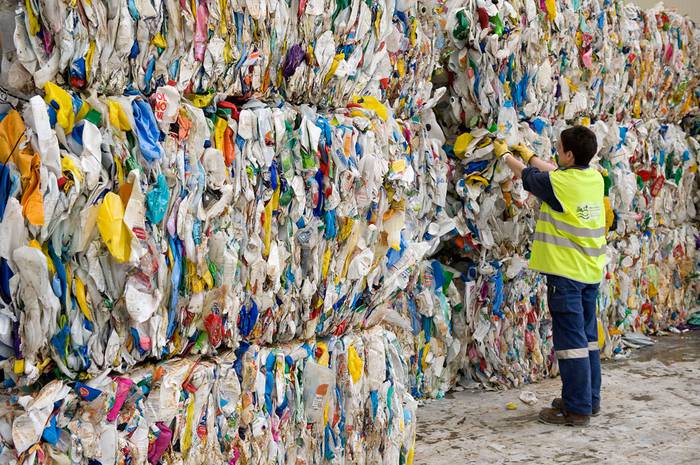 Heldu den urteko sanferminetan Alde Zaharra plastikorik gabeko gunea izateko asmoa du Iruñeko Udalak