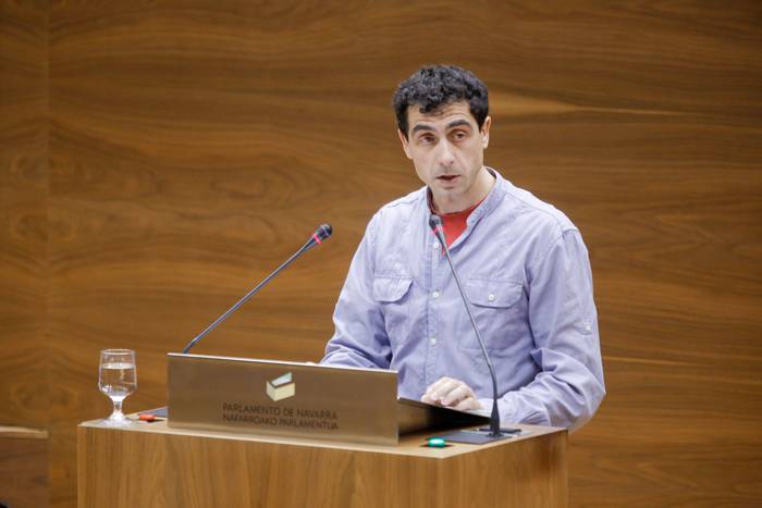 Rubén Velasco parlamentario nafarrak Ahal Dugu utzi du