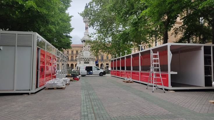 Hasi da Tonbolaren muntaia Sarasate pasealekuan