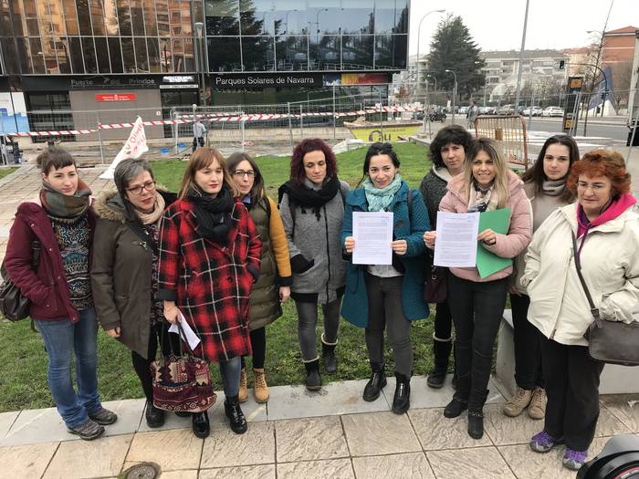 Martxoaren 8-ko greba feministan parte hartzeko deia egin dute sindikatuek