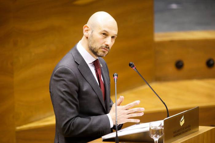 10.000 euroko kalte ordaina eskatu dio Iriartek Cerdani, "faxista" deitzeagatik