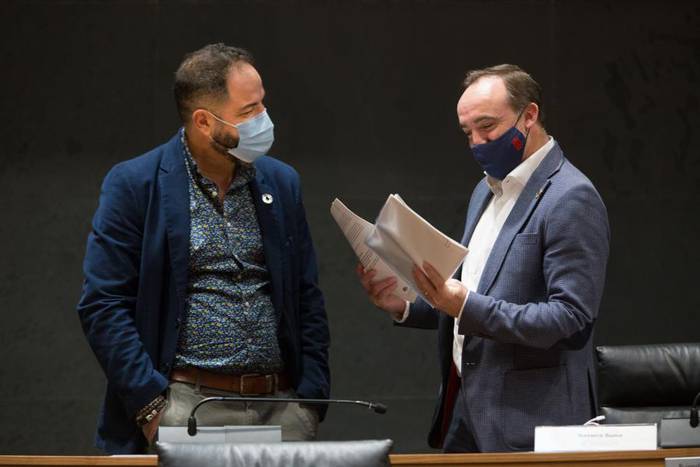 Parlamentua ez da ados jarri Barrionuevoren adierazpenak “kondeatu" edo "arbuiatzeko”