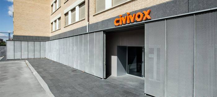 Haur eskolak, Civivox, GaIarre antzokia eta kirol zentroak itxi ditu Iruñeko Udalak