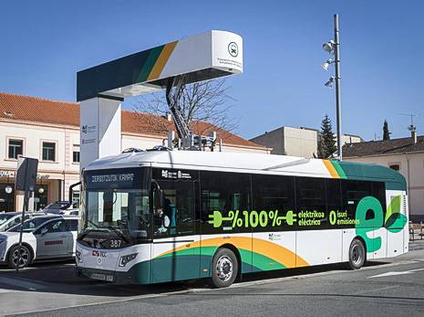 Villavesen edukiera %50ean izango da gaurtik aurrera