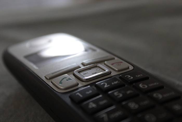 Suizidioak ekiditeko telefono bidezko zerbitzuak 168 pertsonari eskaini die arreta