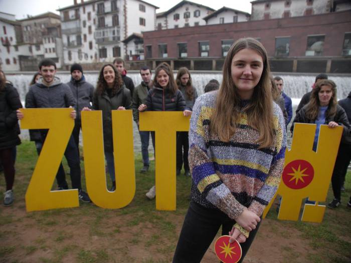 Ernaik 'BostEHun eta zutik!' Gazte Martxaren egitaraua aurkeztu du