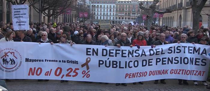 Nafarroak pentsioak kudeatzeko eskumena izan dezala eskatu dute Geroa Baik eta EH Bilduk