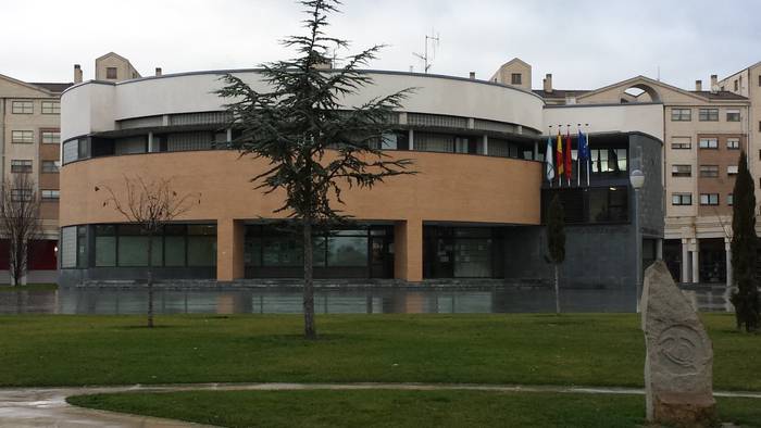 Euskara puntuatzeko agintzen dion ebazpenari errekurtsoa aurkeztu dio Zizur Nagusiko Udalak
