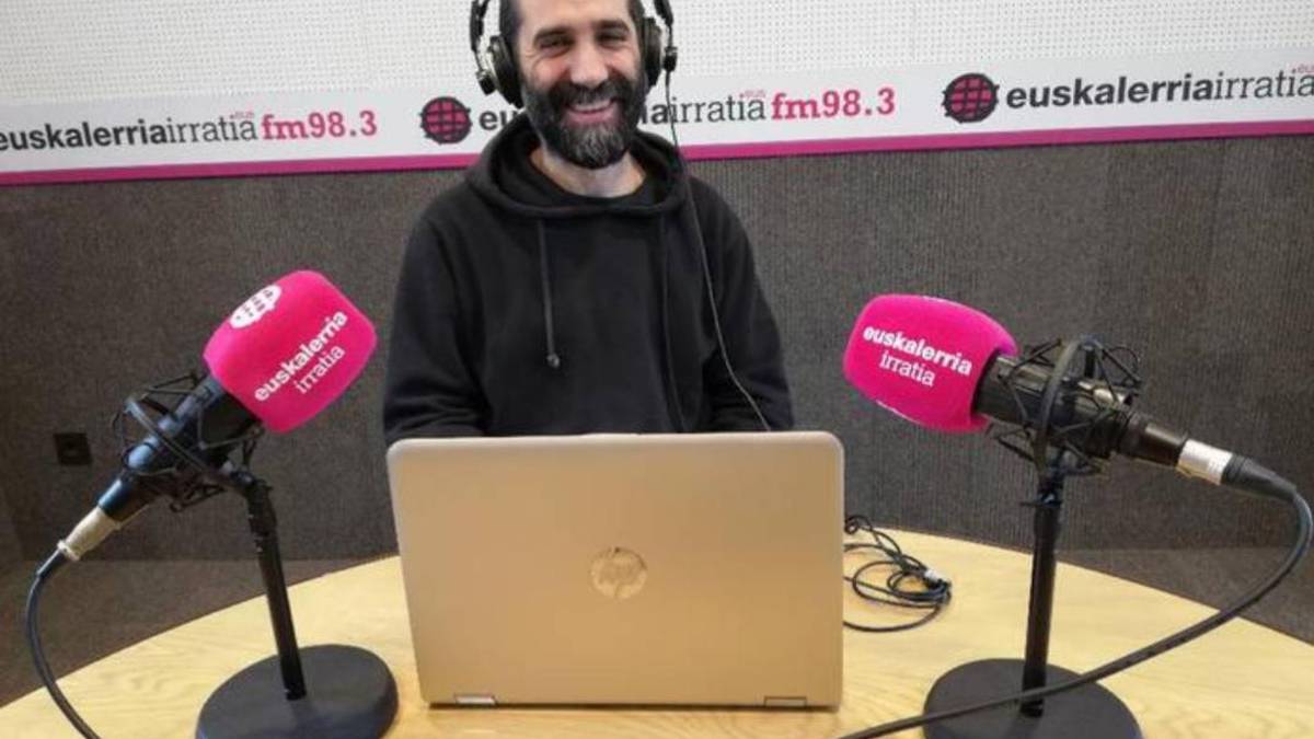 Martintxo Etxauri: "Airean proiektatutako irudiak eskuarekin aldatzeko aukera izanen dugu"