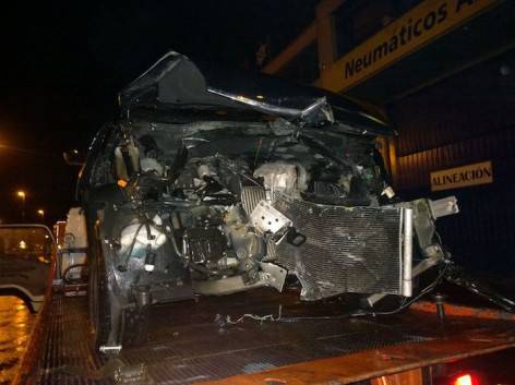 Mikel San Sebastian Lesakako presoaren lagun batek auto istripua izan du