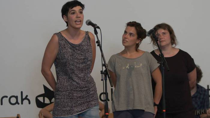 Bertso saio feminista izanen da gaur Barañaingo gaztetxean