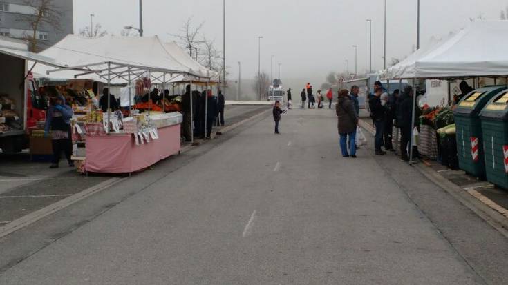 Azoka tradizionala Sarrigurenera itzuliko da larunbatean
