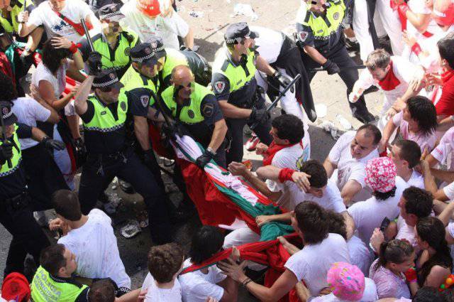 Navarra Sumak dio ez dagoela borra luzagarriak erretiratzeko txostenik, bi badaude ere