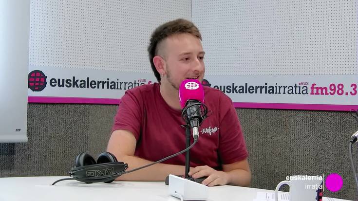 Asier Capon: "Soinu eta estilo desberdinekin jolastea gustatzen zaigu Burutiken"