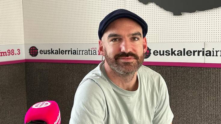 Iruñeko La Piel antzerki taldeak jaso du Euskaltzaindiaren Lautan Hiru laguntza