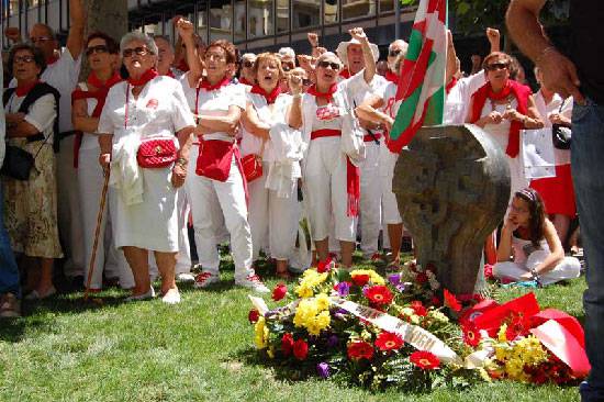 Sabino Cuadra: "Argentinan bide bat zabaldu da 78ko sanferminetan gertatutakoa argitzeko"