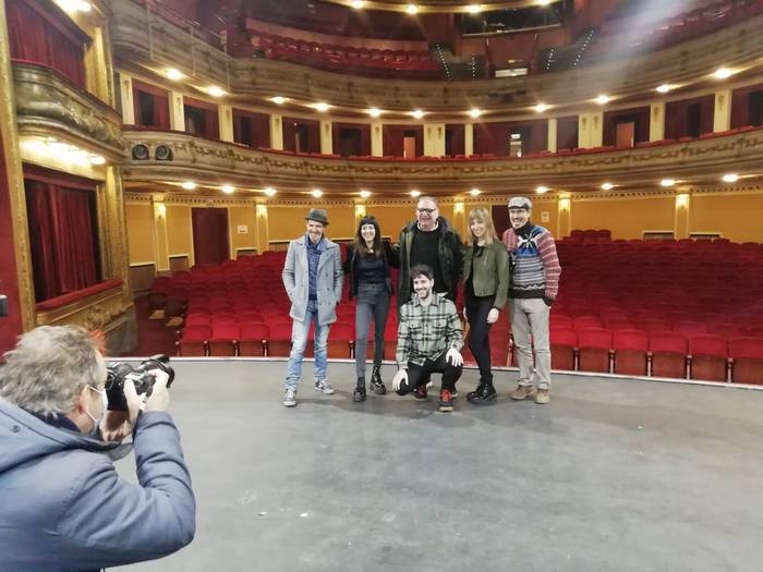 Istiluen aurkako polizia bat eta haren biktima aurrez aurre jarriko ditu 'El rey tuerto' antzezlanak