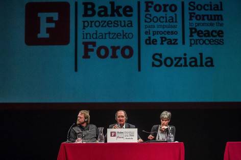 Brian Currin izanen da gaur Iruñean, Foro Sozialean