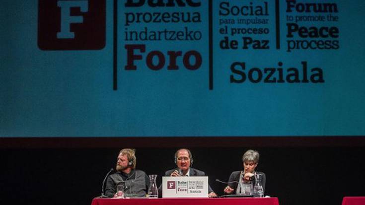 Brian Currin izanen da gaur Iruñean, Foro Sozialean