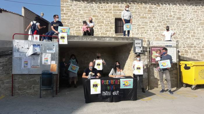 Euskarafobia hauspotzeko saioa eraman du Navarra Sumak parlamentura