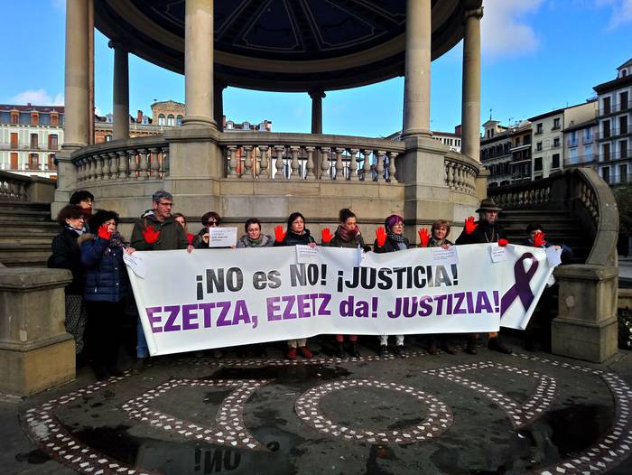 Astelehen Lilak elkarteak sexu indarkeriaren biktimentzako zentro bat sortzeko eskatu du