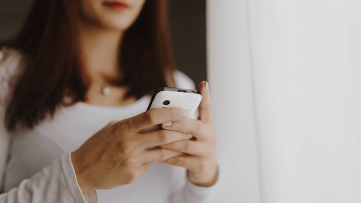 Buruko Osasunak telefono bat bideratu du COVID-19a duten pazienteak artatzen dituzten profesionalentzat