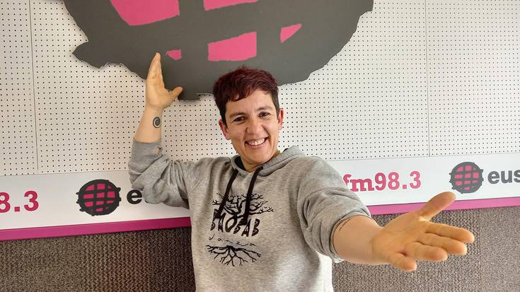Ainhoa Carrera: "Dantzatzea oso ona da estresa apaltzeko"