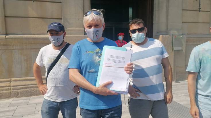 Siemens Gamesaren itxieraren aurkako 18.000 sinadura erregistratu dituzte Nafarroako Parlamentuan