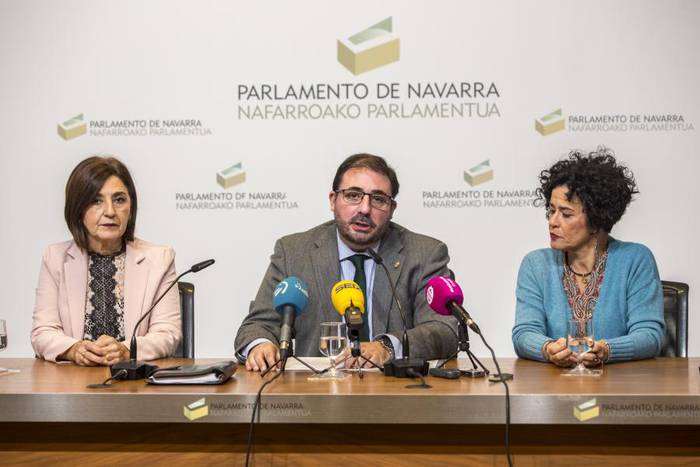 Euskaltzaindiak jasoko du Nafarroako Parlamentuaren urrezko domina