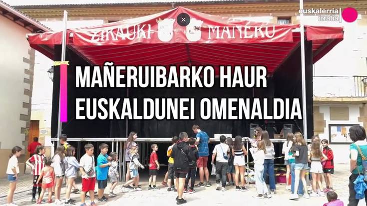 Mañeruibarko haur euskaldunak omendu dituzte Euskaltzaindiak eta IKF fundazioak