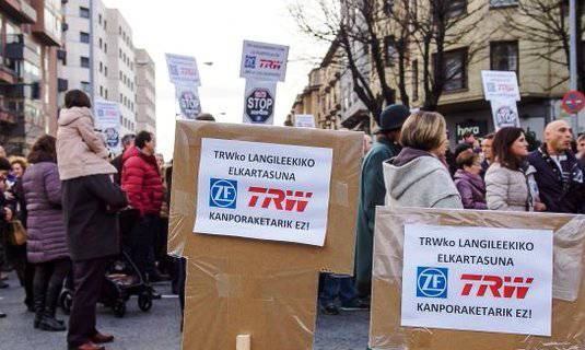 Kaleratutako TRWko bi langile berriz hartzeko agindu du Epaitegi Gorenak