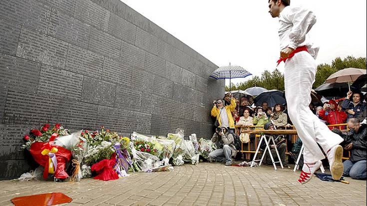 Memoria historikoa berreskuratzeko Nafarroako herrien koordinakundea aurkeztu dute