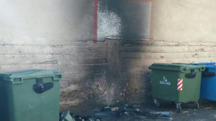 23 zabor edukiontzi erre dituzte Zangozan, lehen Xabierraldiarekin batera