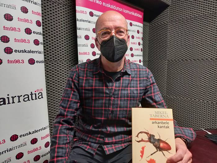 LIBURU AURKEZPENA: Mikel Taberna​, "Arkanbele kantak"