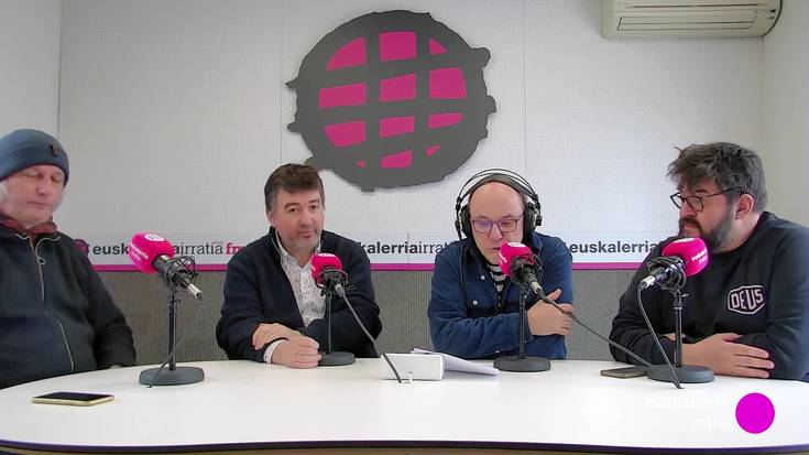 Irratiko Troika: "Euskararen alde korrika egin ordez, eserialdia egitea nahiago"