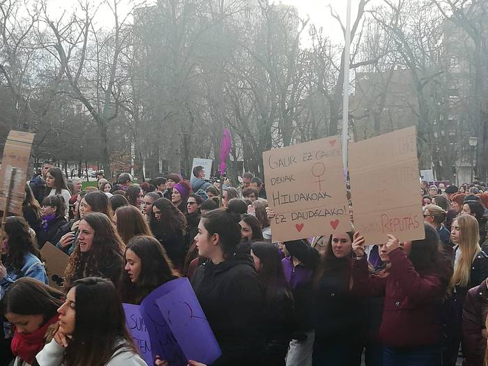 Nafarroako Auzitegi Nagusiak 14 urte eta erdiko espetxe zigorra berretsi du, 12 urteko neska bat bortxatzeagatik