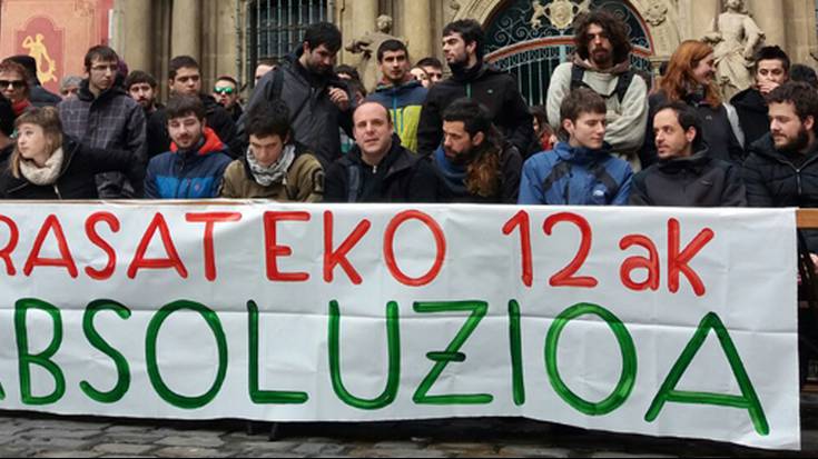 Beste bederatzi gazte auzipetu dituzte Sarasateko okupazioa dela-eta