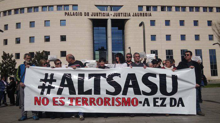 Altsasuko auzia Iruñeko epaitegira ekartzea eskatu dute