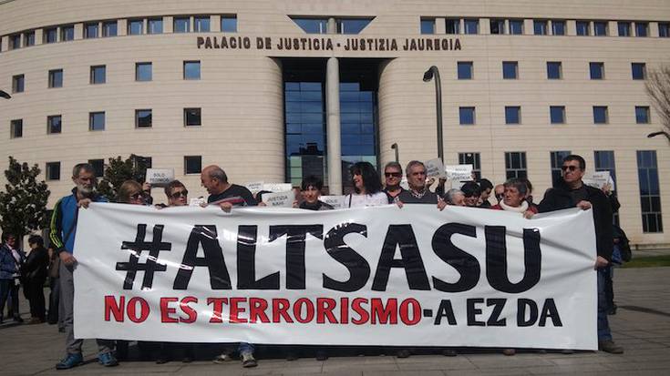 Altsasuko auzia Iruñeko epaitegira ekartzea eskatu dute