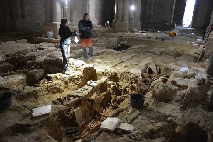 Iratxeko Monasterioko indusketa arkeologikoak amaitu dituzte